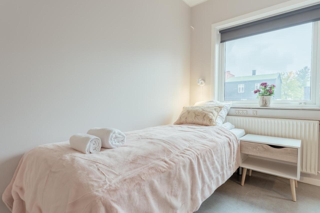 Torsgota Guesthouse - In The Heart Of Torshavn Exterior photo
